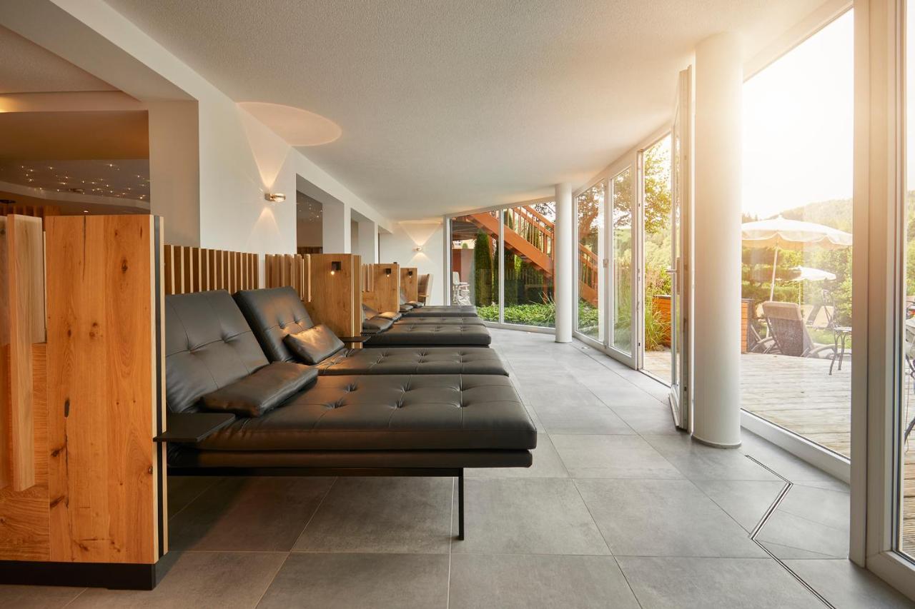 Erfurths Bergfried Ferien & Wellnesshotel 欣特察尔滕 外观 照片