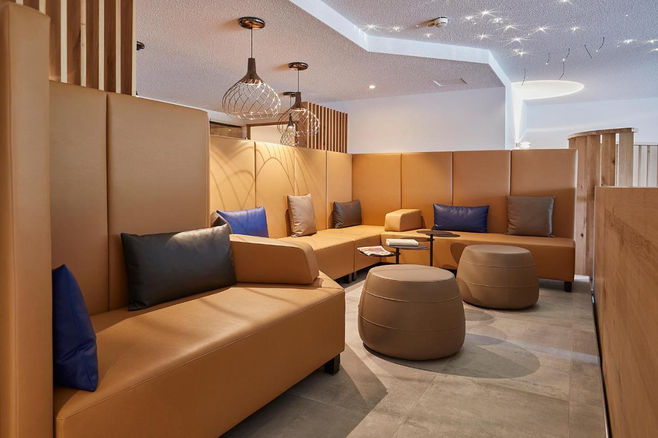 Erfurths Bergfried Ferien & Wellnesshotel 欣特察尔滕 外观 照片