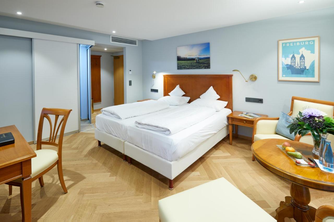 Erfurths Bergfried Ferien & Wellnesshotel 欣特察尔滕 外观 照片