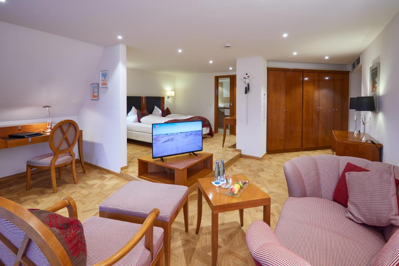 Erfurths Bergfried Ferien & Wellnesshotel 欣特察尔滕 外观 照片