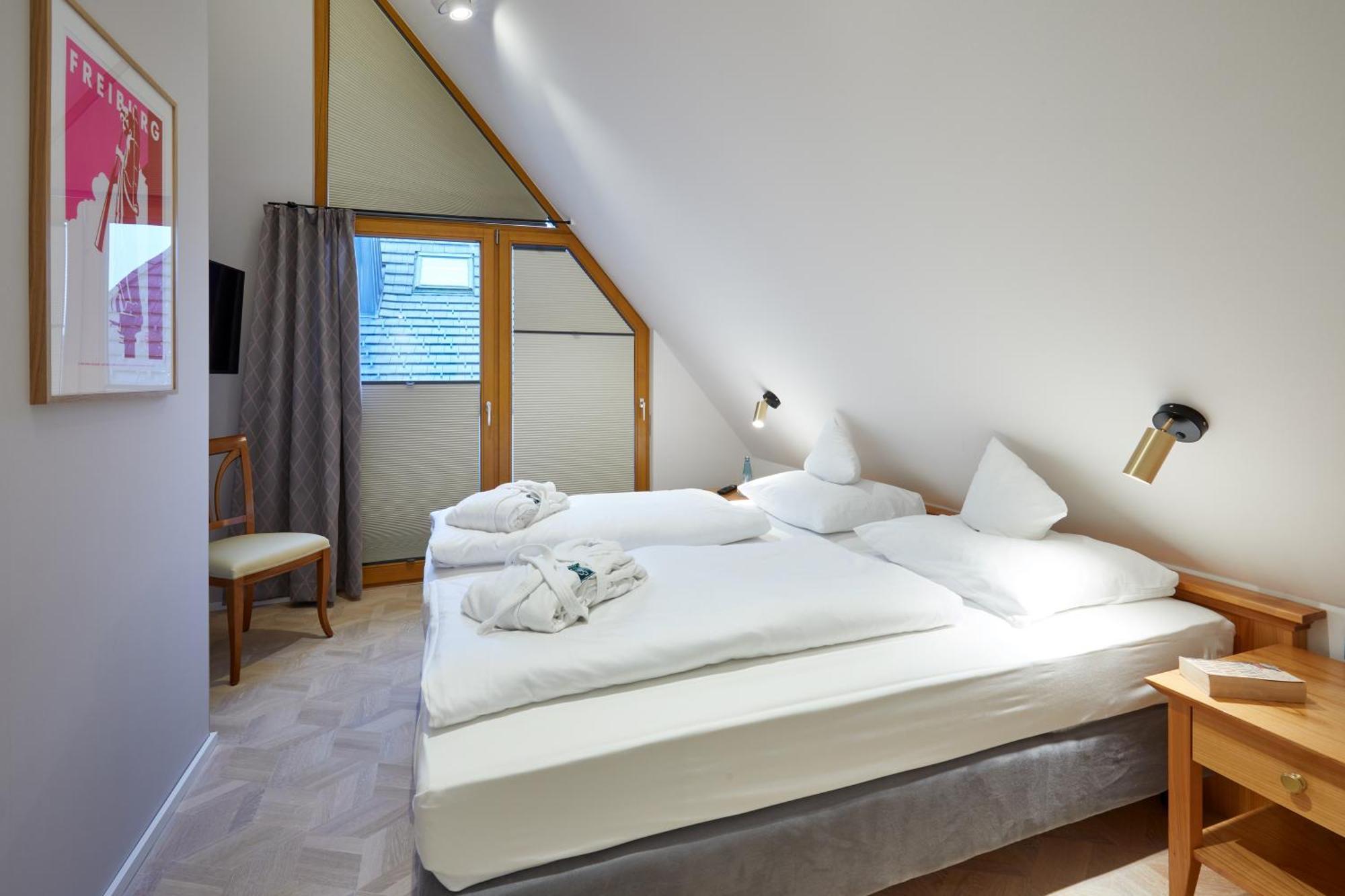 Erfurths Bergfried Ferien & Wellnesshotel 欣特察尔滕 外观 照片