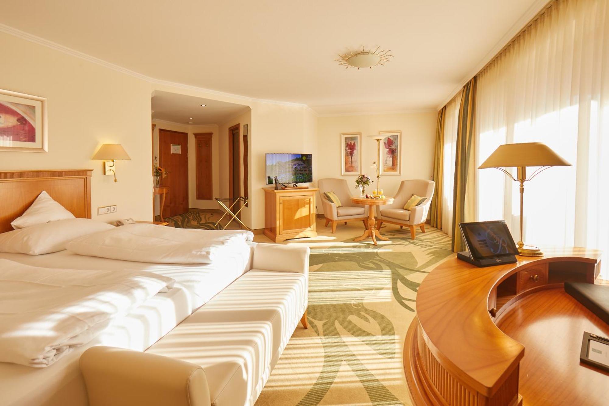 Erfurths Bergfried Ferien & Wellnesshotel 欣特察尔滕 外观 照片