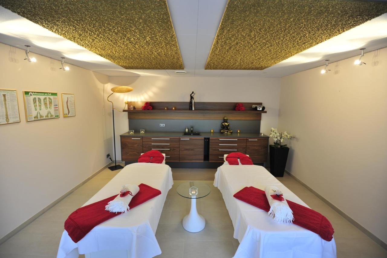 Erfurths Bergfried Ferien & Wellnesshotel 欣特察尔滕 外观 照片